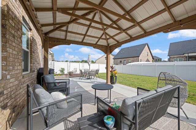 217 Thorpe Dr, Spring Hill, TN 37174