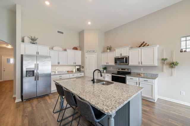 217 Thorpe Dr, Spring Hill, TN 37174