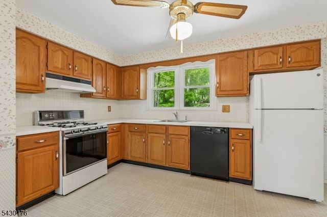 59 Stella Dr, Bridgewater Twp., NJ 08807