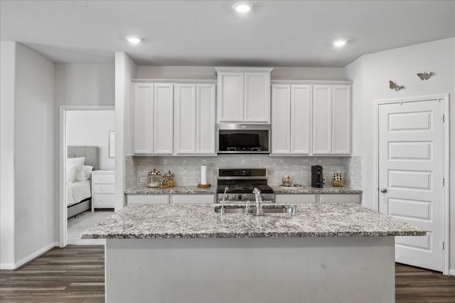 2636 Bellwick Canyon Court, Pearland, TX 77089
