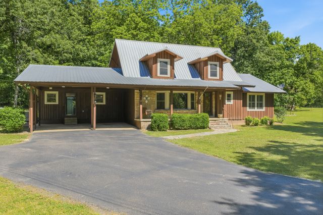 8932 Mount Carmel Rd, Decaturville, TN 38329