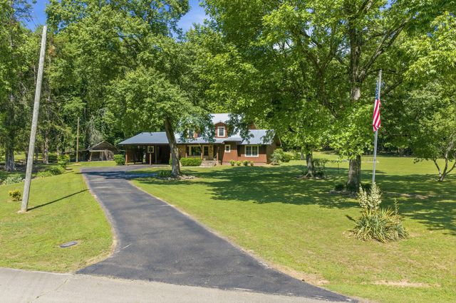 8932 Mount Carmel Rd, Decaturville, TN 38329