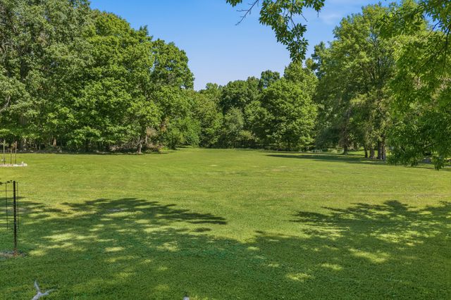 8932 Mount Carmel Rd, Decaturville, TN 38329