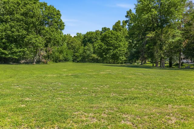 8932 Mount Carmel Rd, Decaturville, TN 38329