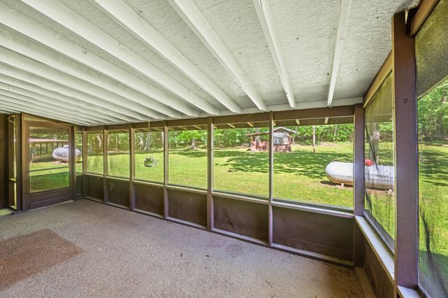 8932 Mount Carmel Rd, Decaturville, TN 38329