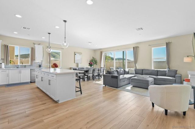 1359 Chaparral Dr, San Marcos, CA 92069