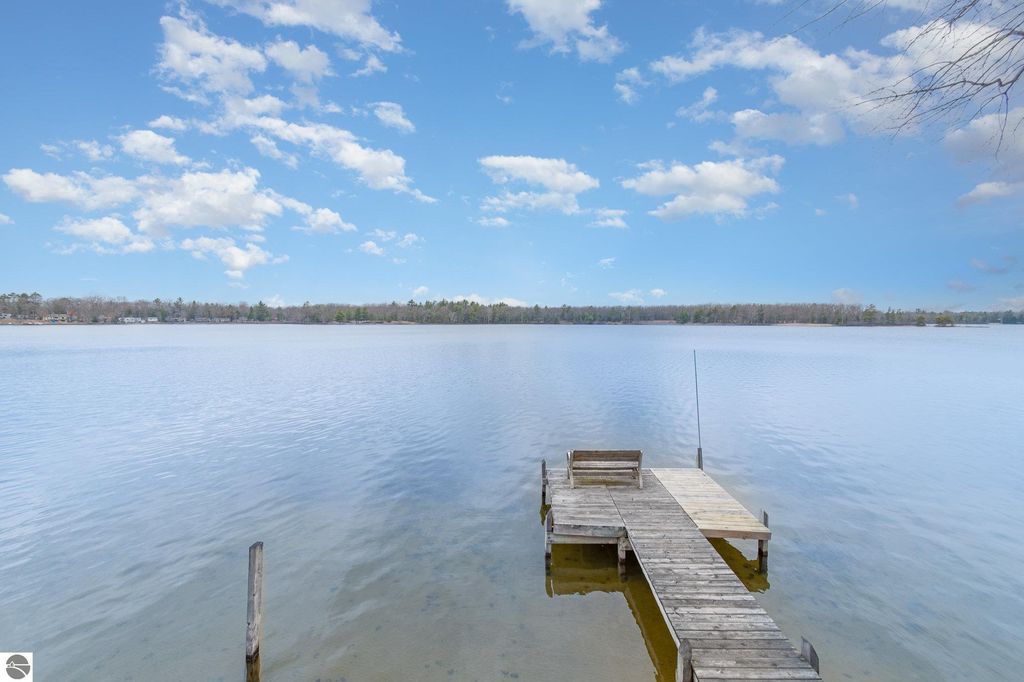 Image 2 of property listing at 2001 Indian Lake Road, National City, MI 48748