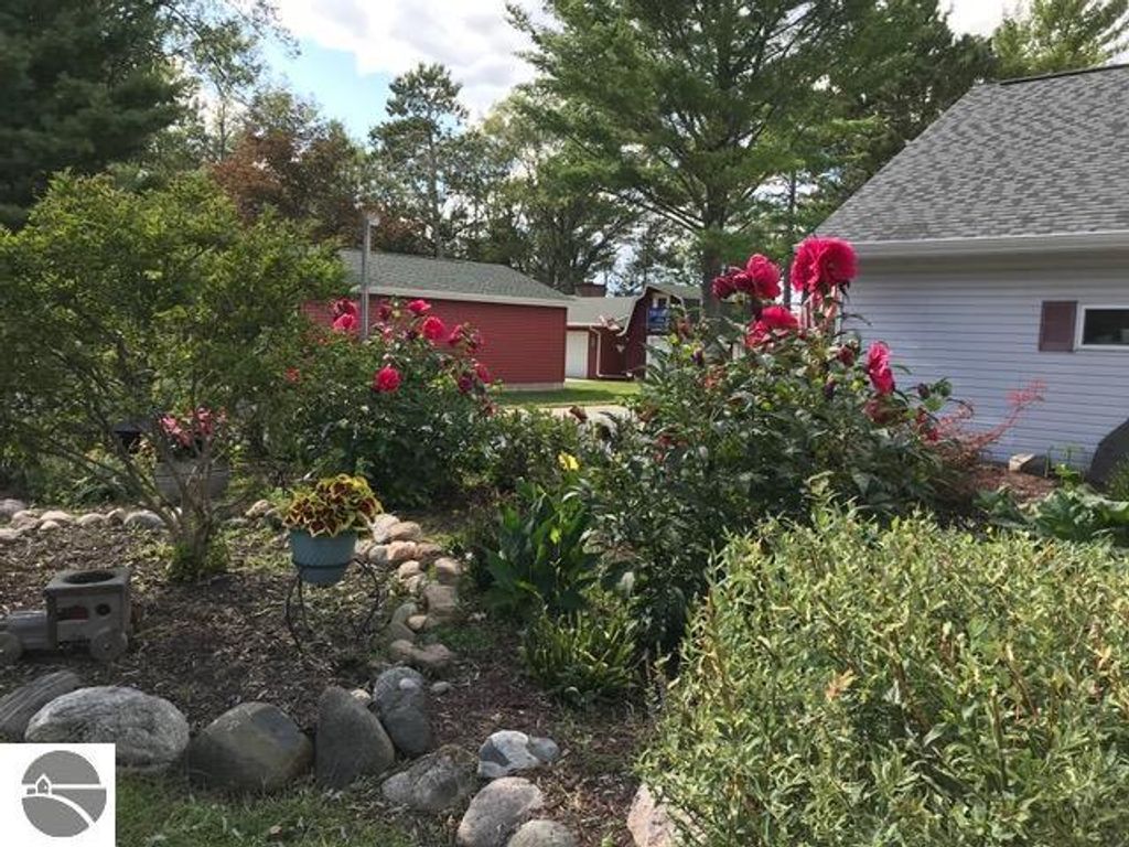 Image 6 of property listing at 2001 Indian Lake Road, National City, MI 48748