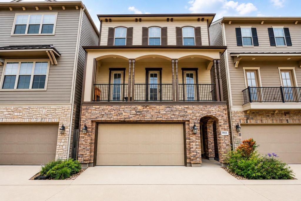 8905 Wind Springs Drive, Houston, TX 77080