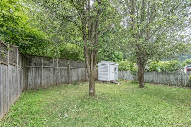22 Petit Avenue, Kingston, NY 12401