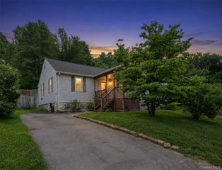 22 Petit Avenue, Kingston, NY 12401
