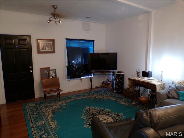 418 E Elm Street, Gillespie, IL 62033