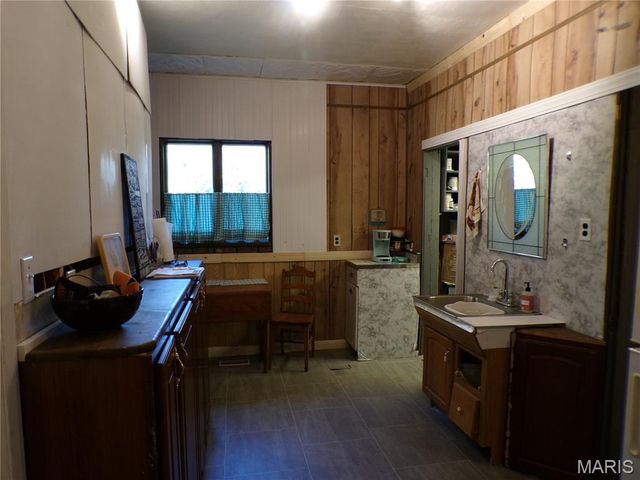 418 E Elm Street, Gillespie, IL 62033