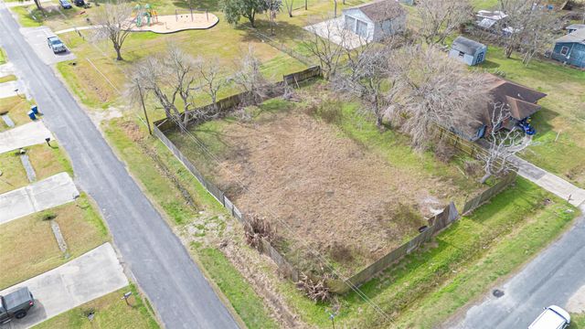 0 19th, Texas City, TX 77590