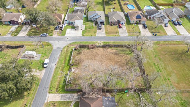 0 19th, Texas City, TX 77590