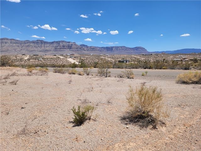 531 E Vulcan Drive, Meadview, AZ 86444