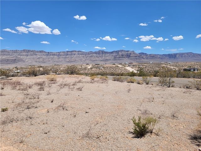 531 E Vulcan Drive, Meadview, AZ 86444