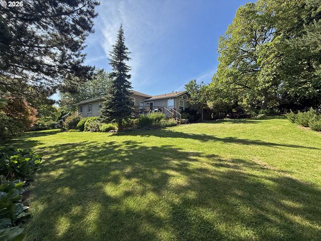 10120 Se WALNUT Dr, Happy Valley, OR 97086