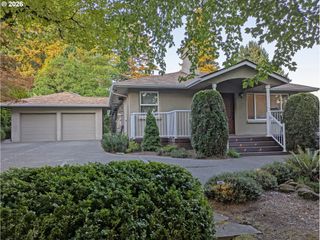 10120 Se WALNUT Dr, Happy Valley, OR 97086