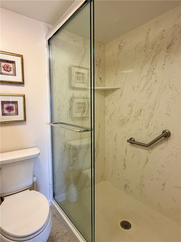 39 Plantation Drive 101, Vero Beach, FL 32966