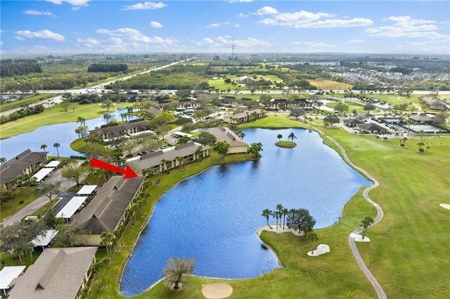 39 Plantation Drive 101, Vero Beach, FL 32966
