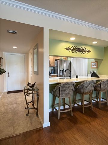 39 Plantation Drive 101, Vero Beach, FL 32966
