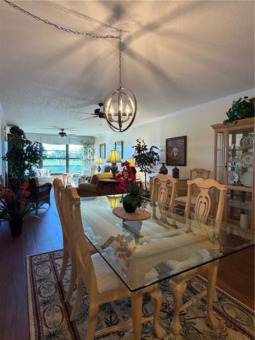 39 Plantation Drive 101, Vero Beach, FL 32966
