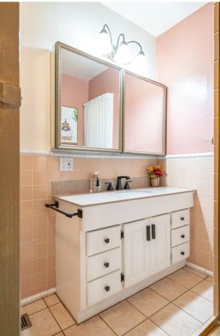 424 W 11th, Azusa, CA 91702