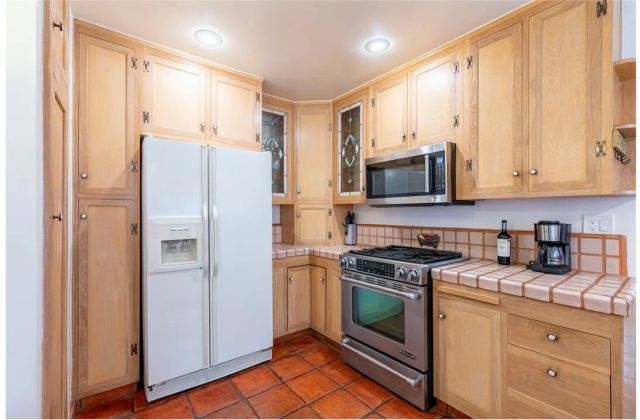 424 W 11th, Azusa, CA 91702