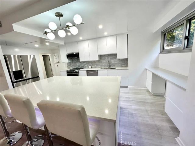 10450 Wilshire 2A, Los Angeles, CA 90024