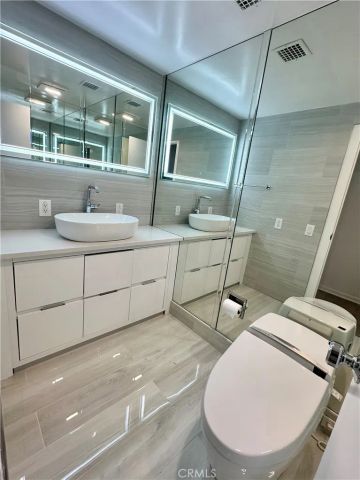 10450 Wilshire 2A, Los Angeles, CA 90024