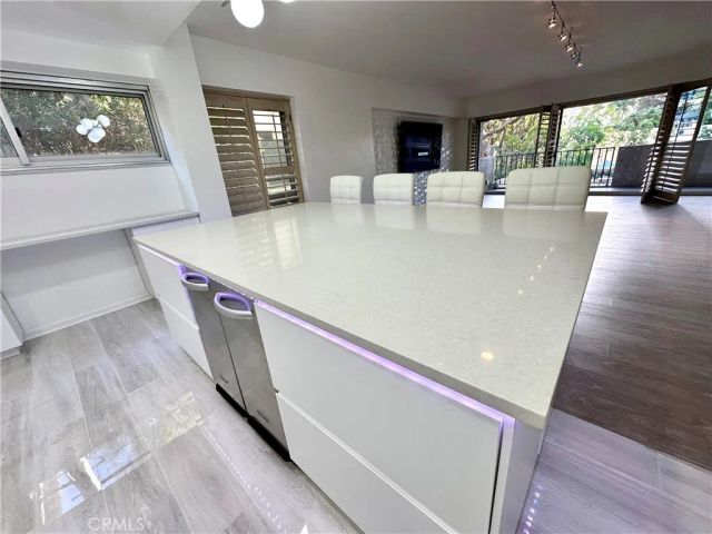 10450 Wilshire 2A, Los Angeles, CA 90024