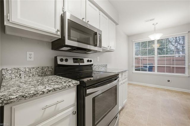 8 Saxony PL, Hampton, VA 23669