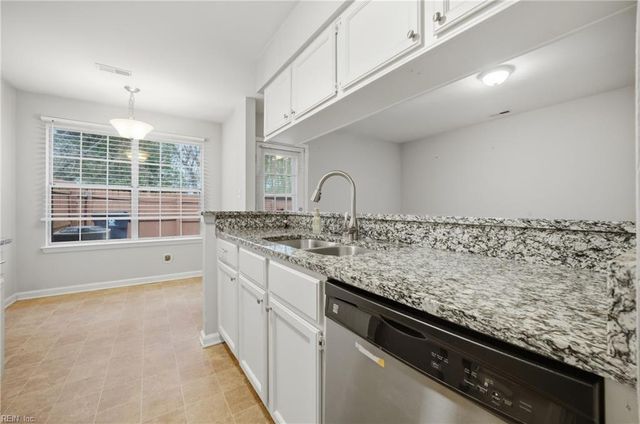 8 Saxony PL, Hampton, VA 23669