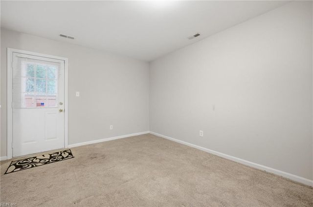 8 Saxony PL, Hampton, VA 23669