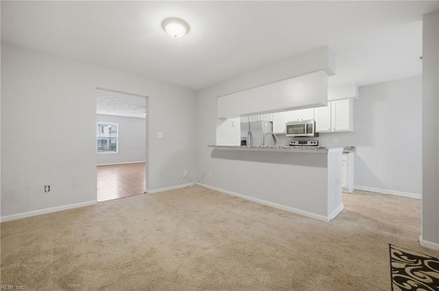 8 Saxony PL, Hampton, VA 23669