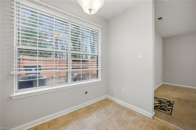 8 Saxony PL, Hampton, VA 23669