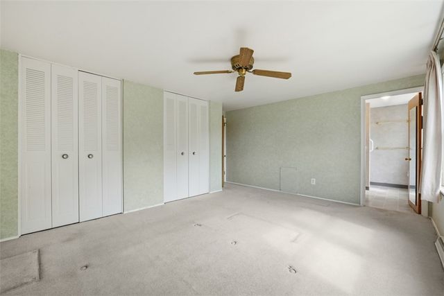 139 E Edgewood Dr, Peters Twp, PA 15317