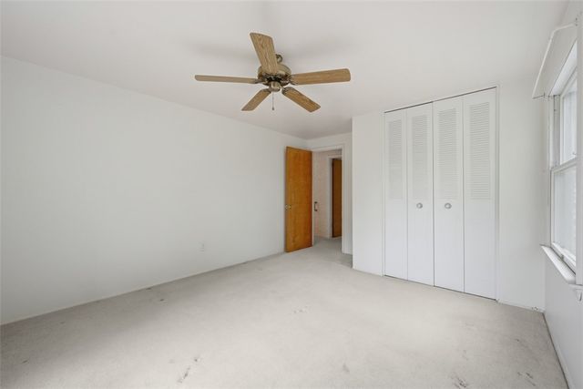 139 E Edgewood Dr, Peters Twp, PA 15317