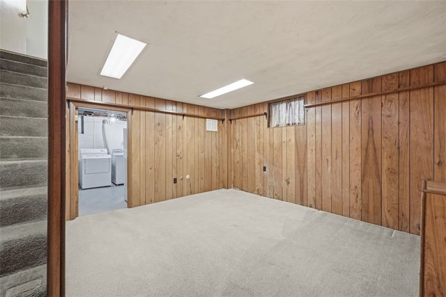 139 E Edgewood Dr, Peters Twp, PA 15317