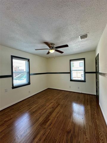 813 Waverly Street, Houston, TX 77007