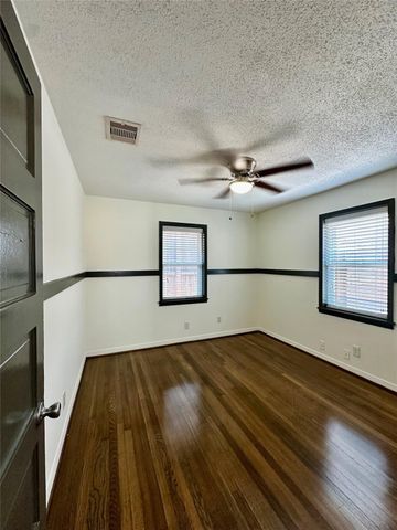 813 Waverly Street, Houston, TX 77007