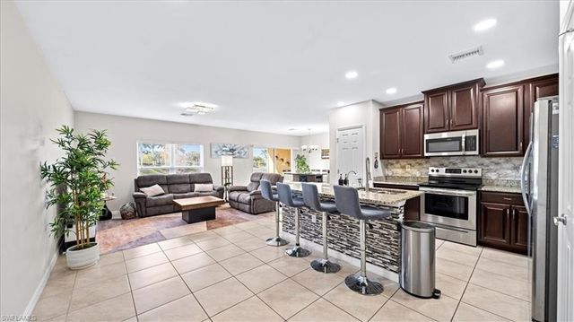 3770 Crofton CT, Fort Myers, FL 33916