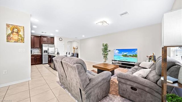 3770 Crofton CT, Fort Myers, FL 33916