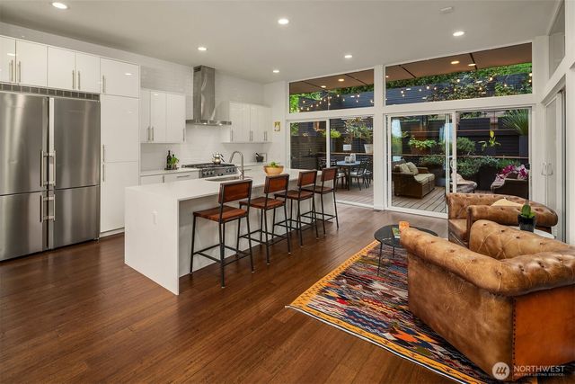 431 26th Avenue E, Seattle, WA 98112