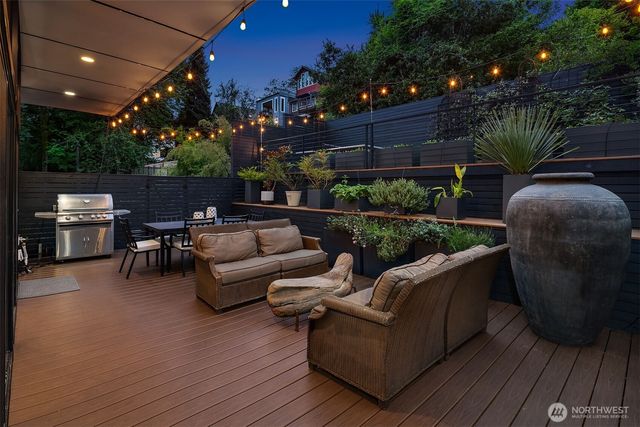 431 26th Avenue E, Seattle, WA 98112
