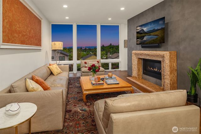 431 26th Avenue E, Seattle, WA 98112