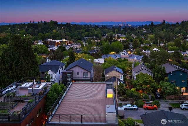 431 26th Avenue E, Seattle, WA 98112