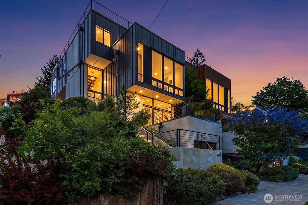 431 26th Avenue E, Seattle, WA 98112
