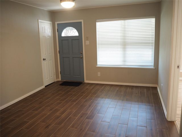 157 Harvard Avenue, Lewisville, TX 75057